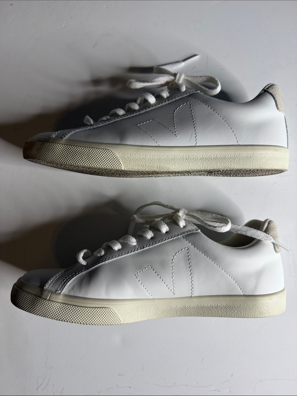 Veja Campo Sneaker Size 39